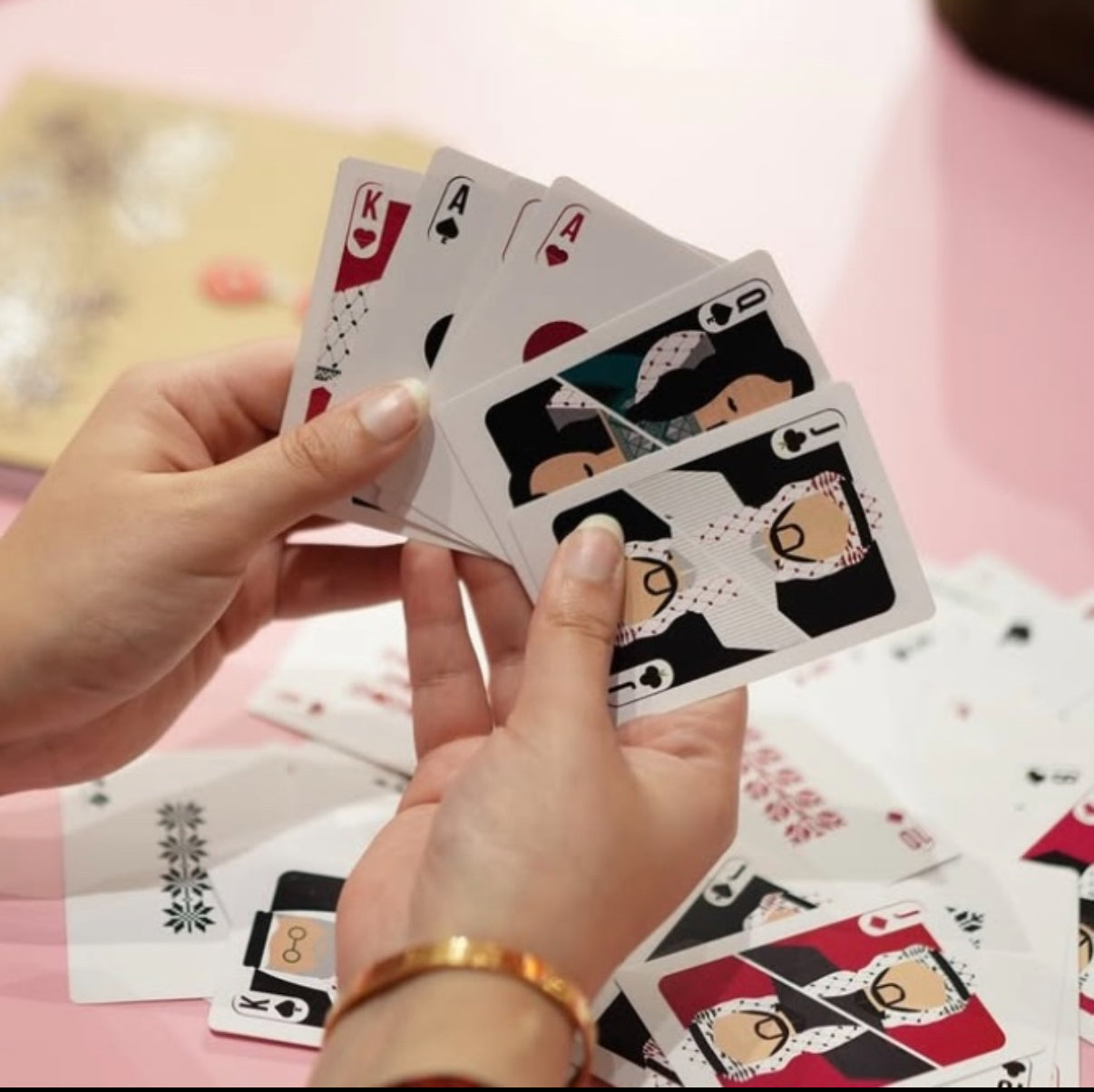 CARDS FOR SOLIDARITY | شَدّتنا بشِدّتنا